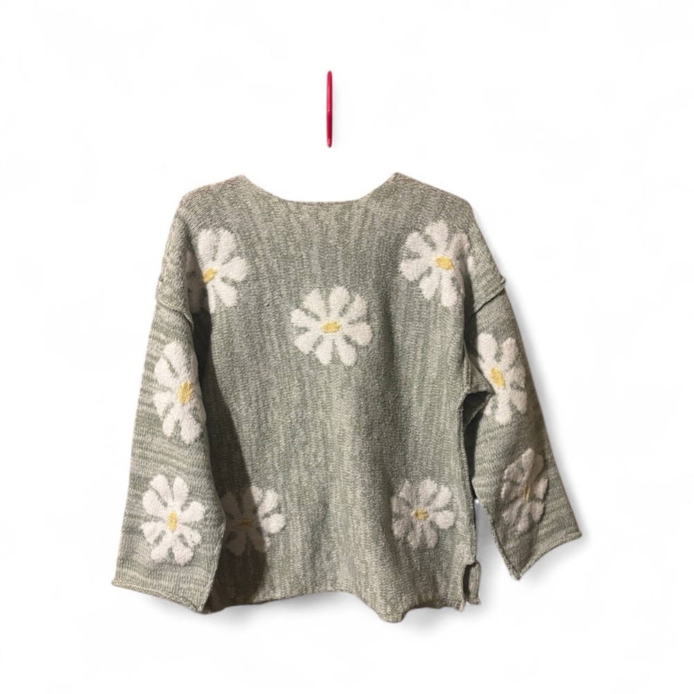 Daisy Flower Patterned Loose Fit Sweater
Size: Small - Picture 6 of 10